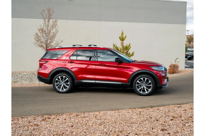 $51222 : 2025 Explorer Platinum image 3