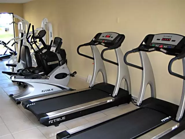 $2398 : Hialeah image 4