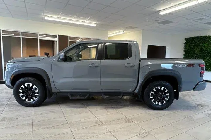 $36282 : Nissan Frontier 2023 4x4 S 4 image 7
