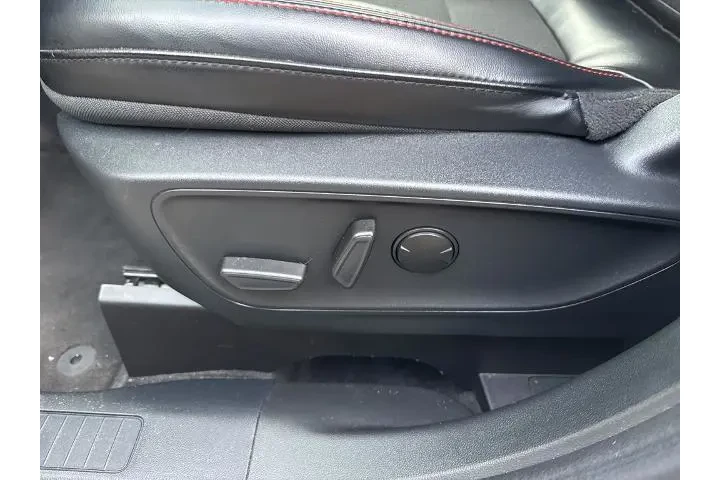 $22070 : Ford Escape 2024 ST-Line 4dr image 9