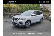 $13995 : 2019 Pathfinder SV thumbnail