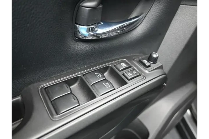 $34519 : Nissan Titan 2021 4x4 SV 4dr image 7