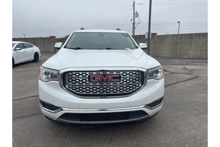 $20982 : GMC Acadia 2017 4x4 Denali 4 image 2