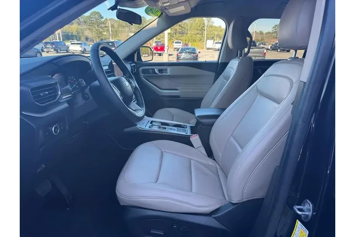 $29991 : Ford Explorer 2024 XLT 4dr S image 10