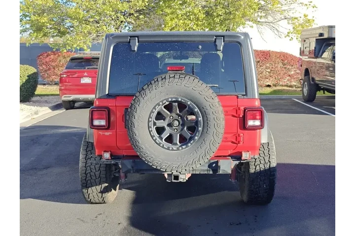 $27180 : Jeep Wrangler Unlimited 2021 image 6