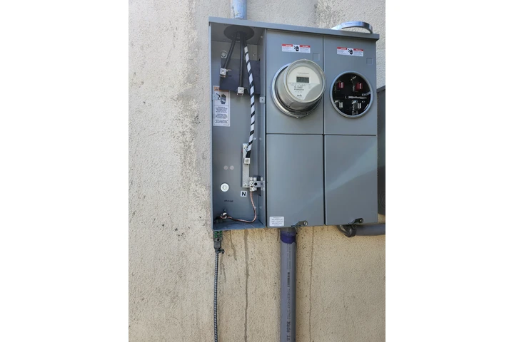 Electricista 24/7 image 2