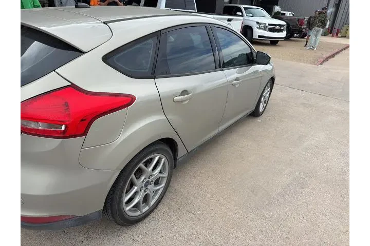 $7695 : Ford Focus 2015 SE 4dr Hatch image 5
