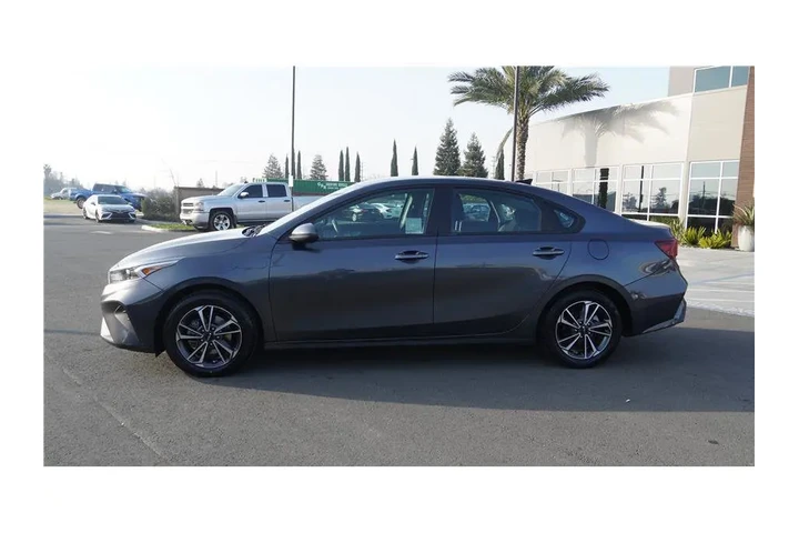 $17500 : 2024 Forte LXS image 9