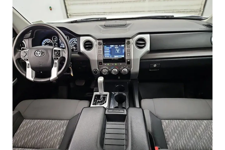 $34998 : Toyota Tundra 2018 4x4 SR5 4 image 9