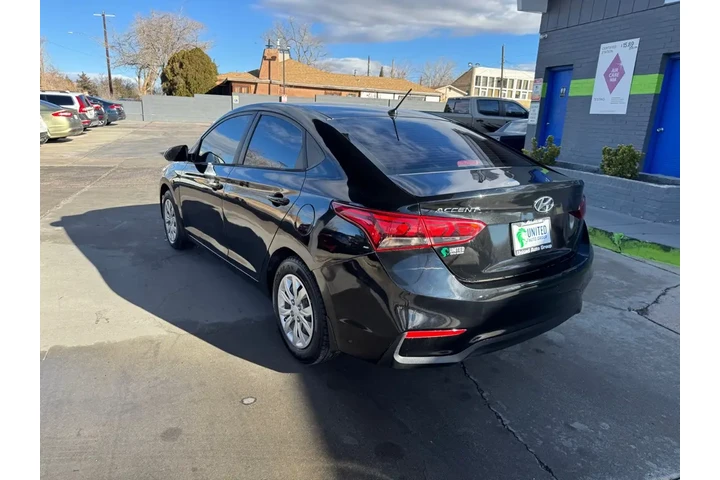 2020 Accent SE 4-Door 6A image 7