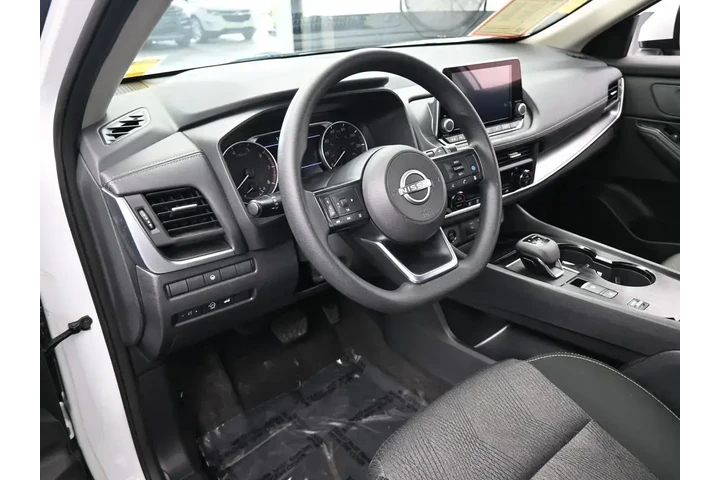 $17991 : Nissan Rogue 2024 SV 4dr Cro image 10