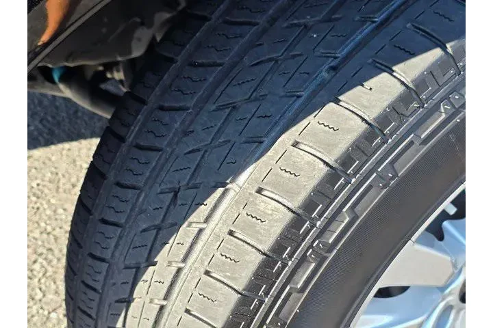 $28698 : Nissan Armada 2023 4x2 SV 4d image 9