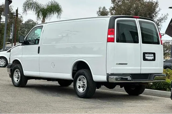 $28513 : Chevrolet Express 2023 2500 image 5