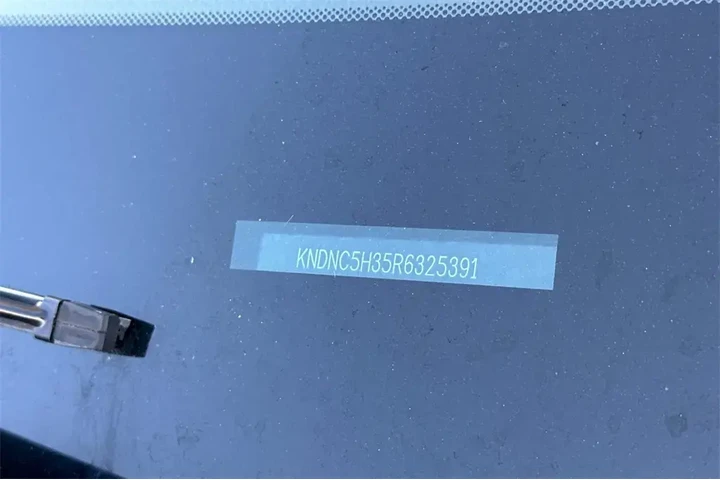 $39551 : Kia Carnival 2024 EX 4dr Min image 9