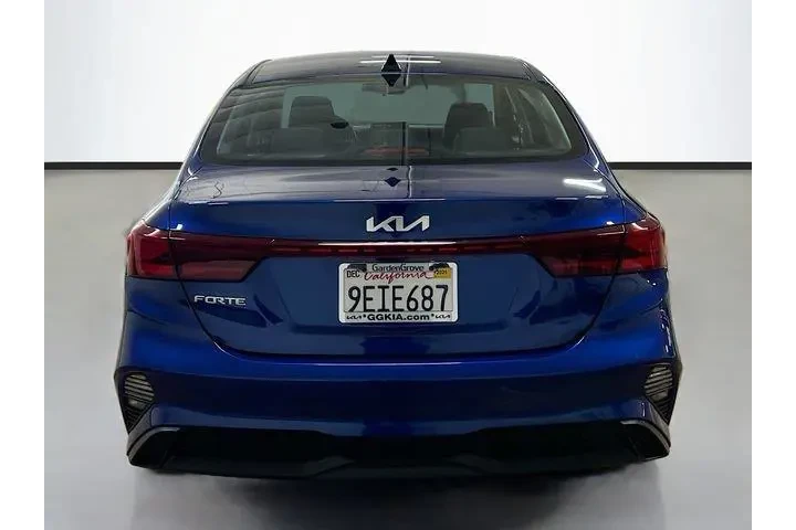 $16862 : Kia Forte 2023 LX 4dr Sedan image 6
