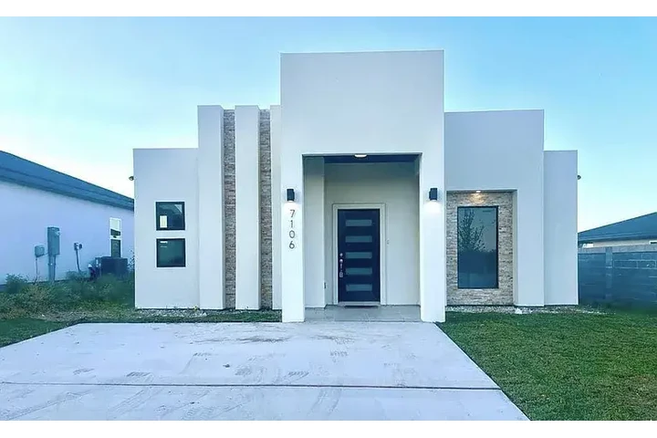 $1100 : HOUSE RENT AVAILABLE LAREDO TX image 1