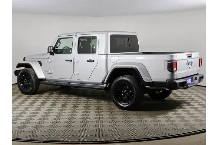 $25999 : Jeep Gladiator 2023 4x4 Over image 6