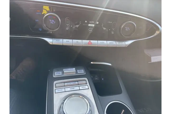 $37500 : Genesis GV70 2025 AWD 2.5T S image 8