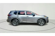 $21909 : Nissan Rogue 2024 SV 4dr Cro thumbnail
