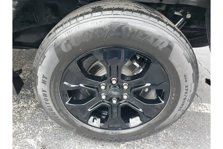 $32490 : Ford F-150 2022 4x2 XLT 4dr image 5