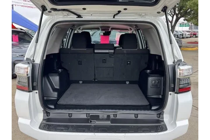 $33661 : Toyota 4Runner 2023 4x2 SR5 image 9