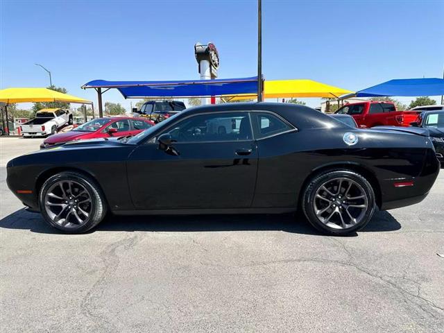 $27995 : Pre-Owned 2019 Challenger SXT image 10