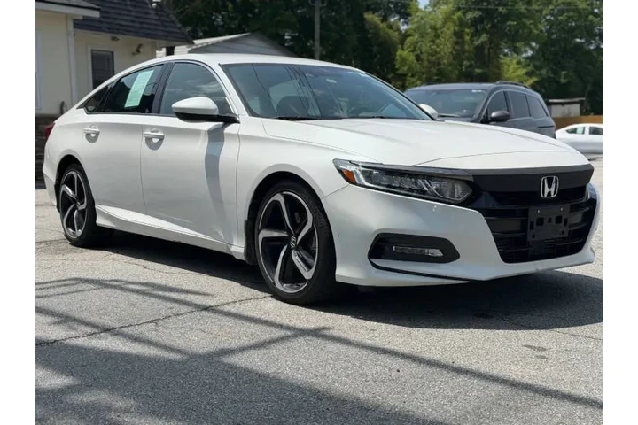 2019 Accord Sport image 9