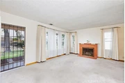 $1400 : 3 Bedrooms - Renta thumbnail