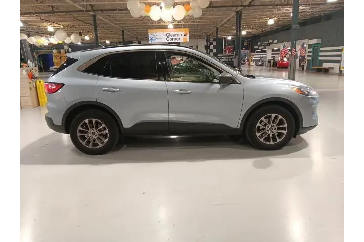 $20000 : Ford Escape 2022 AWD SE 4dr image 5
