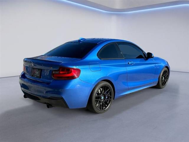 $27985 : 2016 BMW 2 Series M235i image 6
