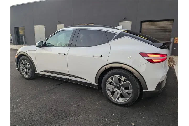 $38424 : Genesis GV60 2025 Standard 4 image 3