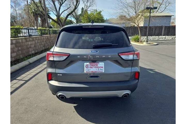$14995 : Ford Escape 2022 SE 4dr SUV image 4