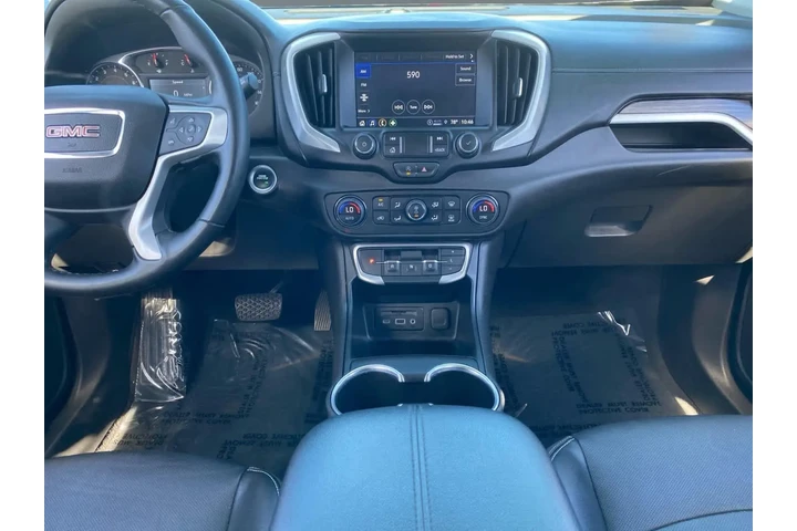 $27876 : GMC Terrain 2024 SLT 4dr SUV image 10
