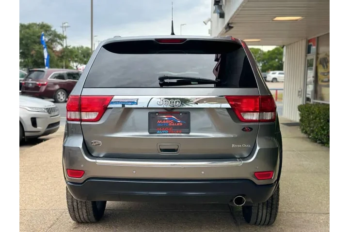 $15499 : 2013 Grand Cherokee Overland image 8