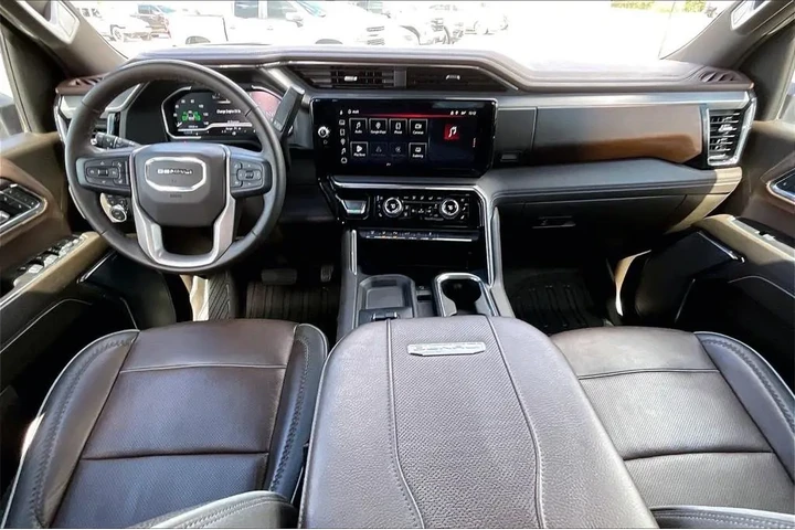 GMC Sierra 3500HD 2024 4x4 D image 7