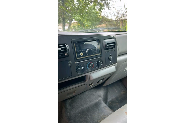 $7500 : Ford 250 image 1