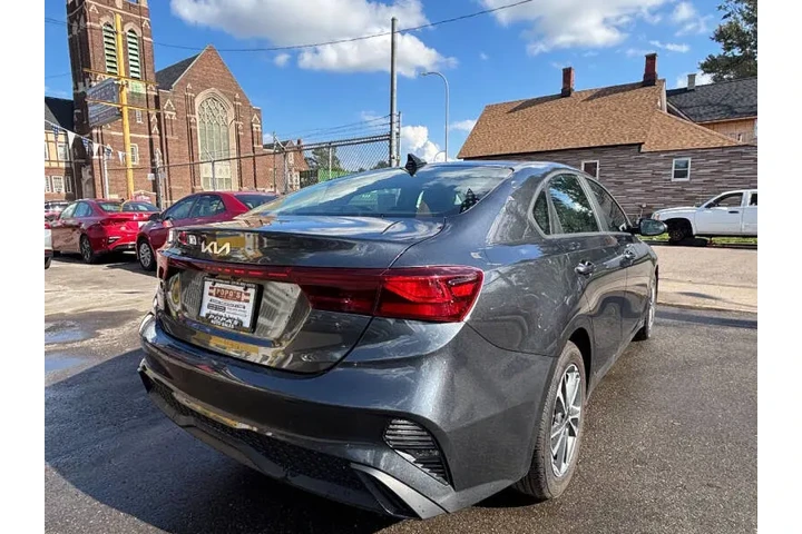 $21995 : 2024 Forte LXS image 9