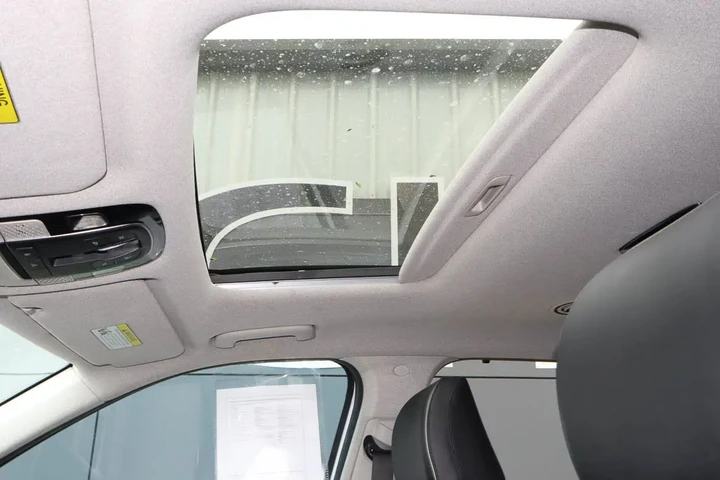 $25949 : 2022 Palisade Limited AWD image 8