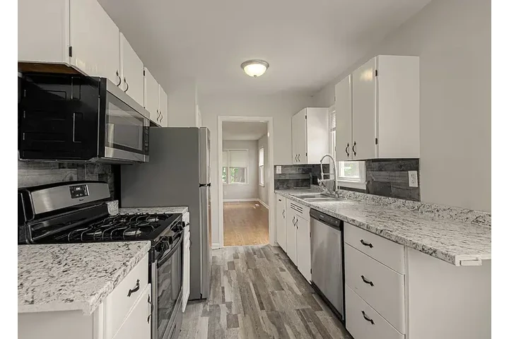 $1200 : HOUSE FOR RENT IN KANSAS image 8