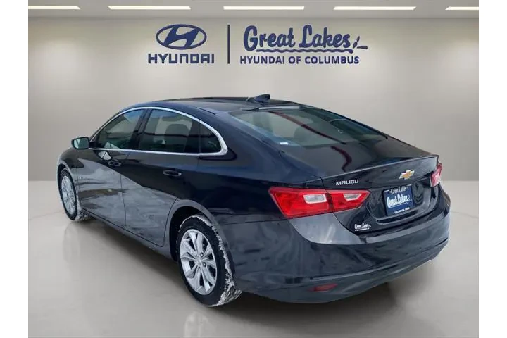 $14977 : Chevrolet Malibu 2023 LT 4dr image 3