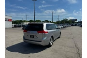 $4980 : 2011 Sienna LE thumbnail