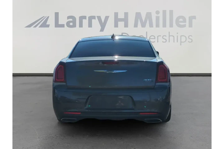 $24286 : Chrysler 300 2020 S 4dr Seda image 4