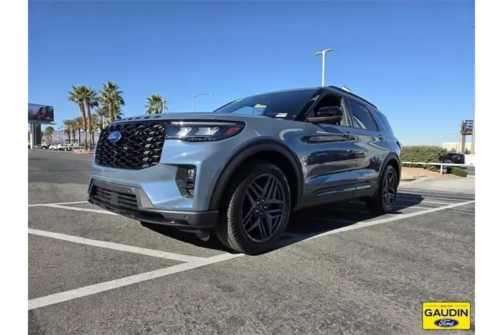 $39900 : Ford Explorer 2025 ST-Line 4 image 3