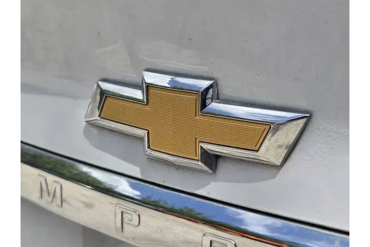 $19445 : Chevrolet Impala 2020 LT 4dr image 10