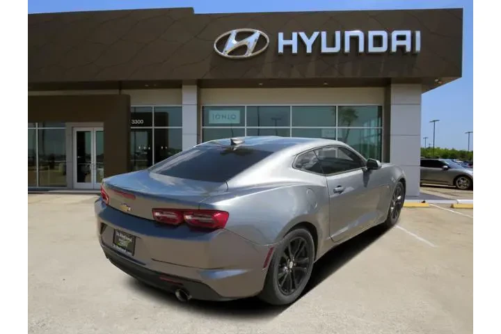 $22491 : Chevrolet Camaro 2019 LS 2dr image 3