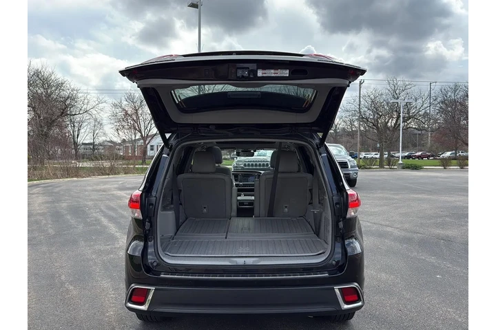 $28888 : Silver Certified 2019 Highlan image 6