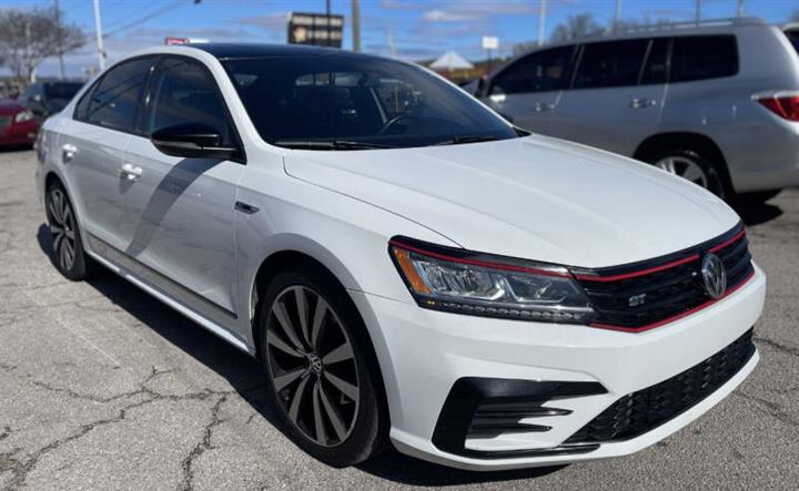 $11900 : 2018 Passat V6 GT image 3