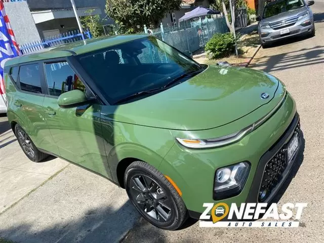 KIA SOUL image 1