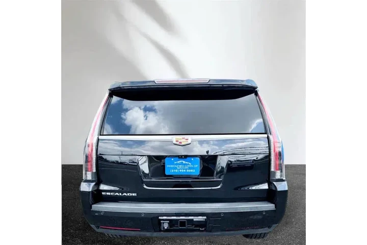 $29990 : 2018 Escalade Luxury image 5
