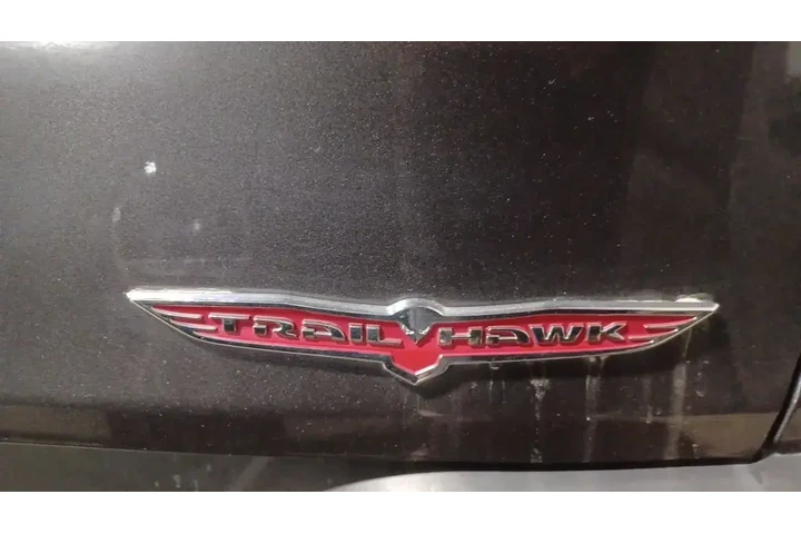 $13294 : Jeep Cherokee 2015 4x4 Trail image 3